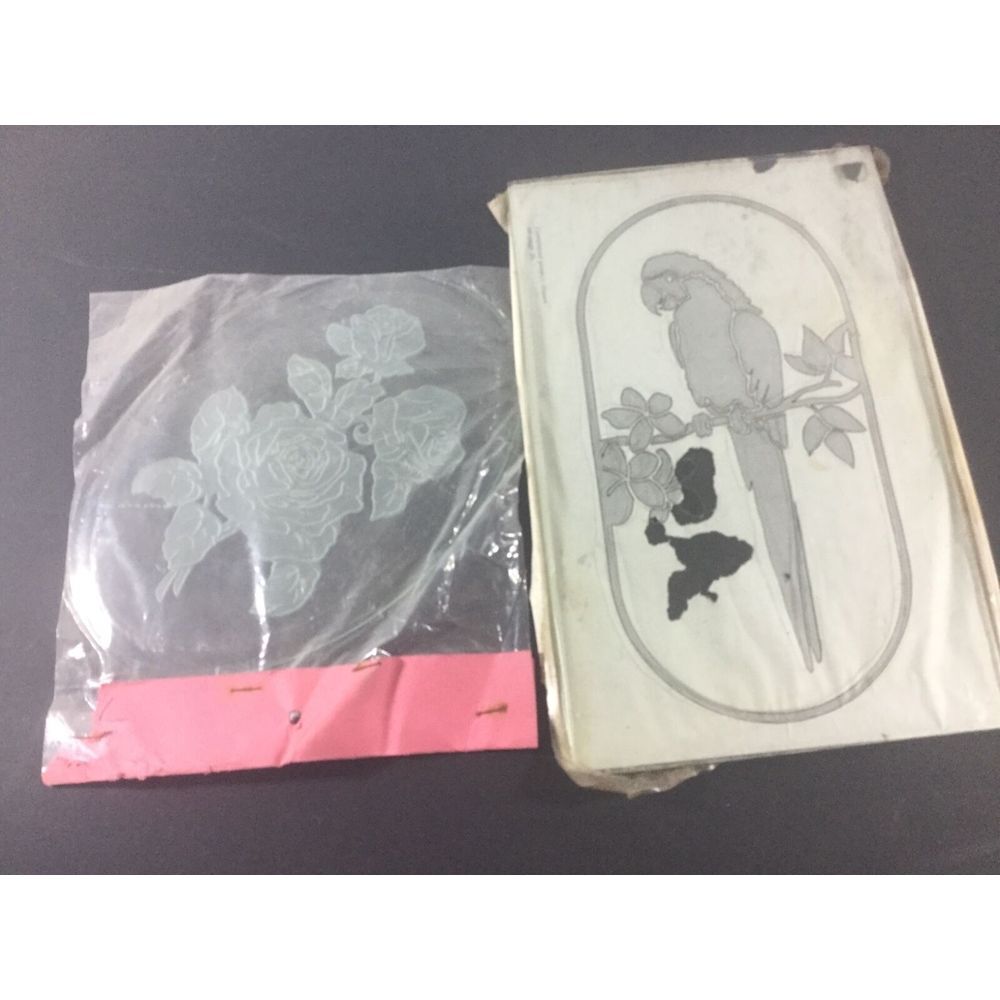 Stained Glass Parrot on Branch Etched‎ Set of 2 Glass Motifs Clear Roses Craft
